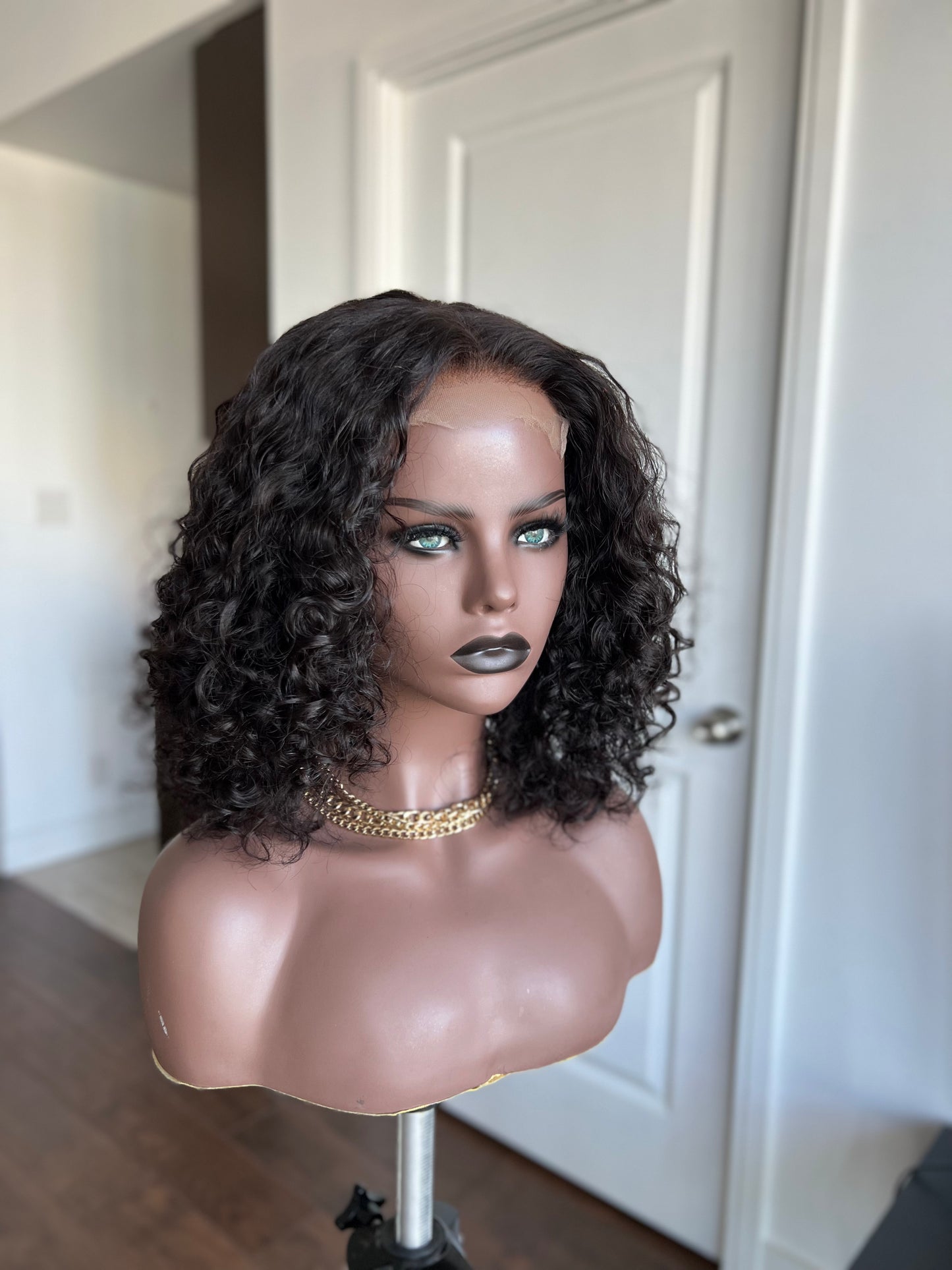 Ugo Wig - Human Hair Wig Curly 16 inches 5x5 Deep Wave Glueless Lace Closure Wig Mississauga Ontario