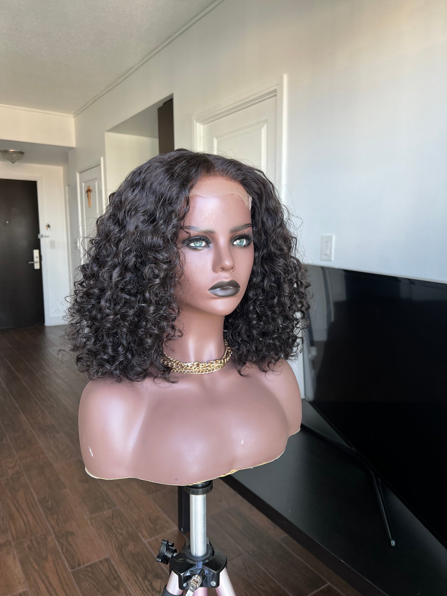 Ugo Wig - Human Hair Wig Curly 16 inches 5x5 Deep Wave Glueless Lace Closure Wig Mississauga Ontario
