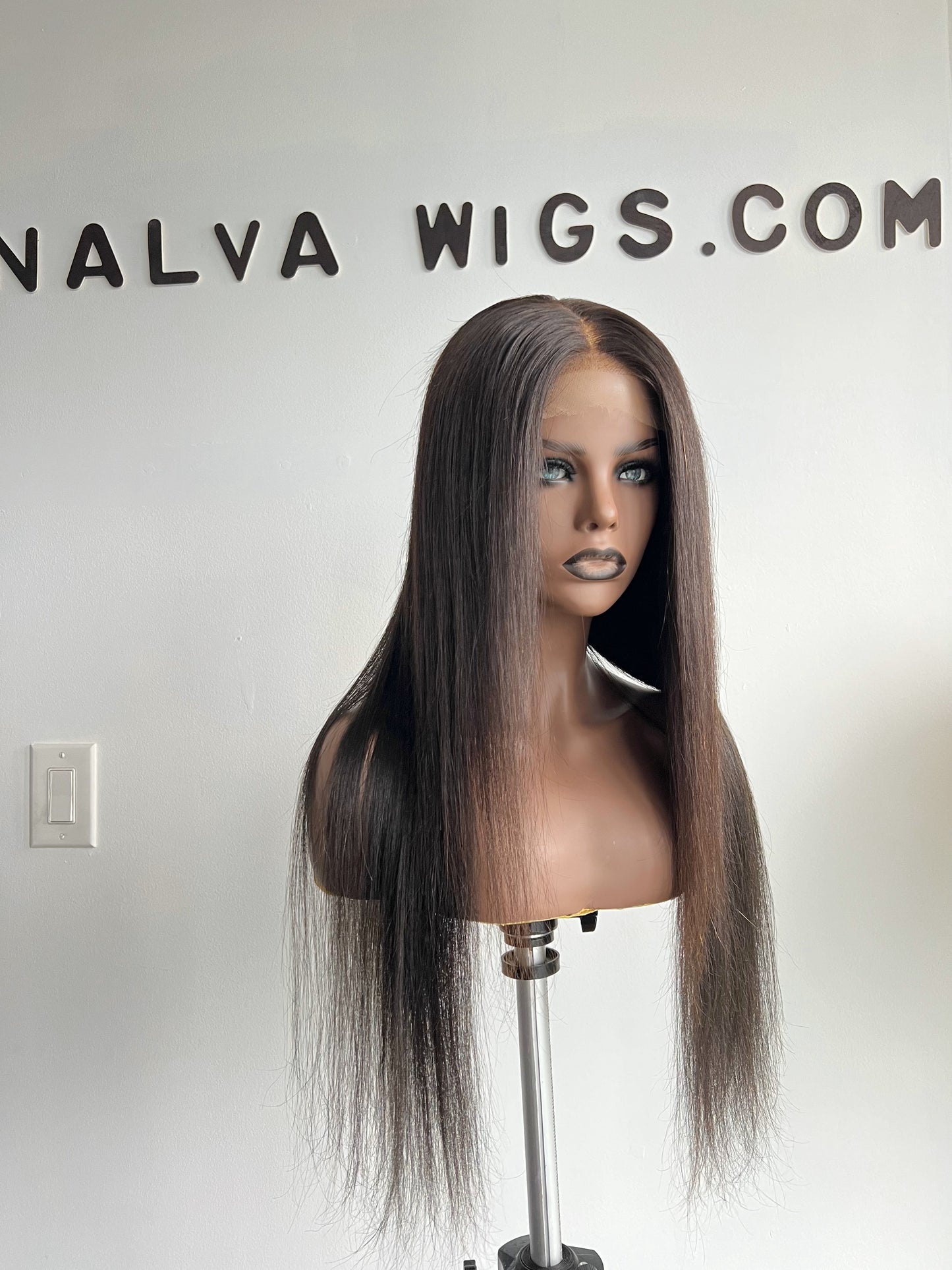Luxury Lace Front wig made with single donor human hair. Light weight and beginner friendly. Details are 22” inches, Natural Dark Brown Hair Lace Closure, 180% Density. Mississauga, Ontario